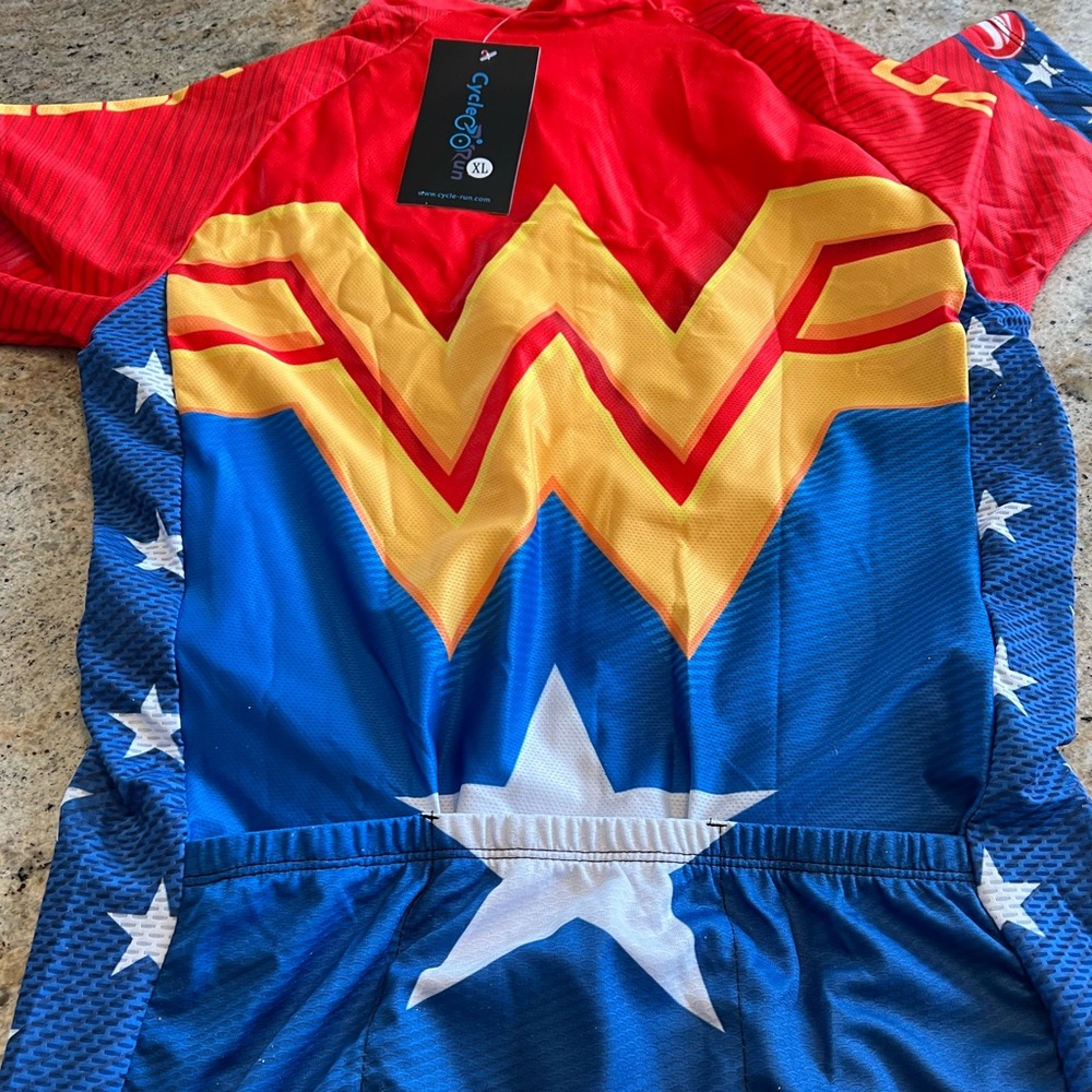Cycling riding jersey (Wonder women)